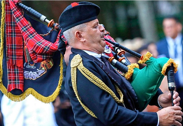 Authentic bagpipes deals