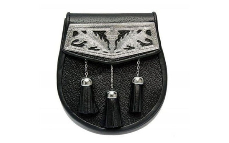 Celtic Cantle Leather Sporran.jpg