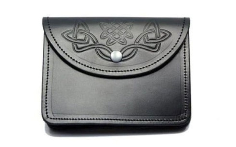 Leather Casual Sporran Bag for Bagpipers.jpg