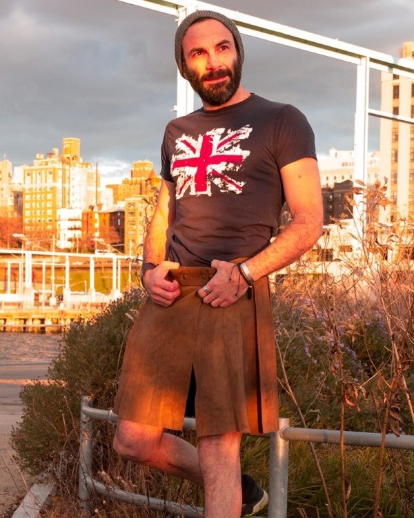 double-sided-gothic-leather-kilt1.jpg