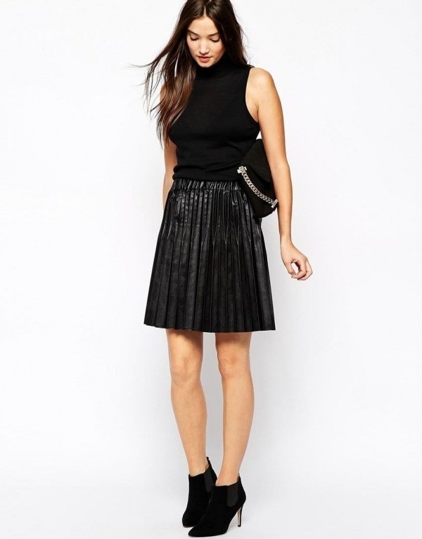 sisley_skirt_in_pleated_leather_look_front.jpg